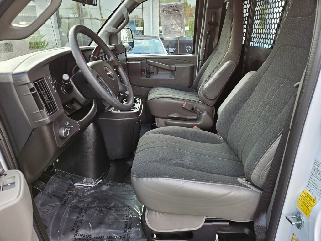 Used 2025 GMC Savana 2500 w/ Driver Convenience Package RWD image 15