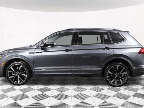 Used 2023 Volkswagen Tiguan SEL R-Line image 23