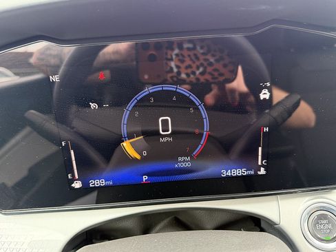 Used 2025 Chevrolet Trax LT FWD image 10