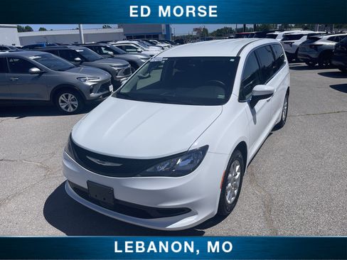 Used 2023 Chrysler Voyager LX FWD image 19
