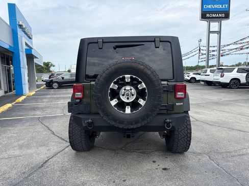 Used 2015 Jeep Wrangler Unlimited Sport w/ Quick Order Package 24S AWD/4WD image 5