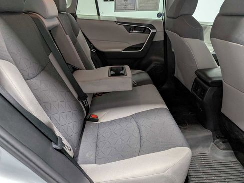 Used 2021 Toyota RAV4 XLE w/ XLE Grade Weather Package AWD/4WD image 40