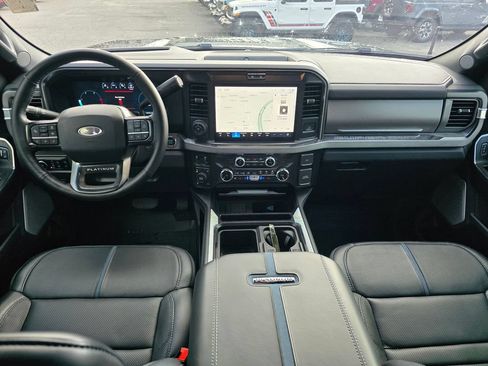 Used 2025 Ford F250 Platinum AWD/4WD image 5