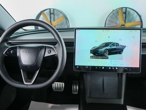 Used 2025 Tesla Model 3 Performance AWD/4WD image 16
