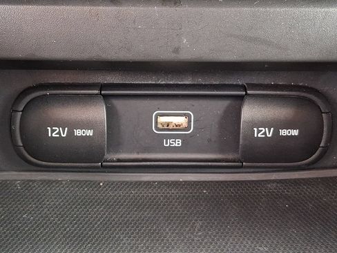 Certified 2023 Kia Soul LX w/ LX Technology Package FWD image 24
