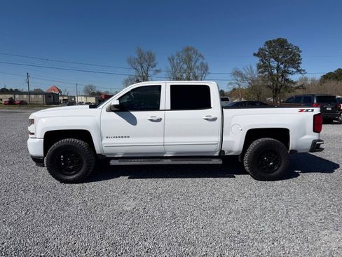 Used 2018 Chevrolet Silverado 1500 LT image 3