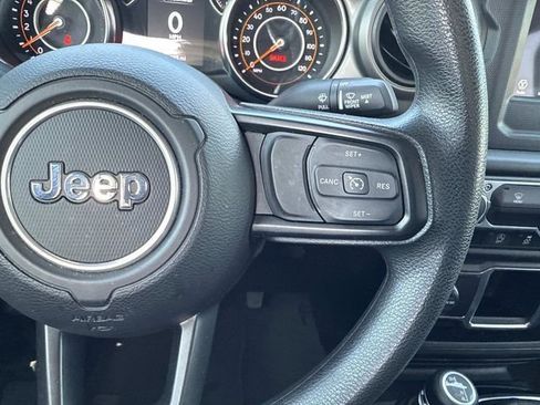 Used 2022 Jeep Wrangler Unlimited Sport image 15