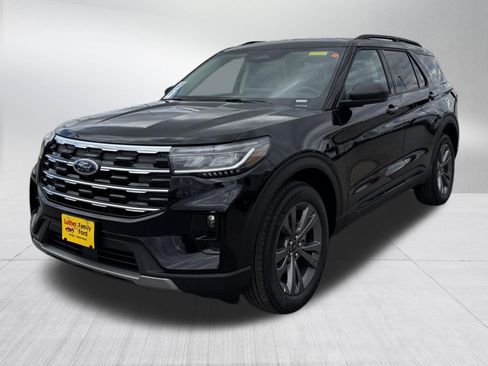New 2026 Ford Explorer Active AWD/4WD image 2