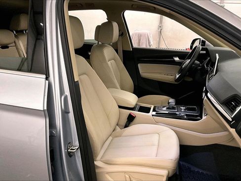 Used 2019 Audi Q5 2.0T Premium Plus w/ Premium Plus Package image 7