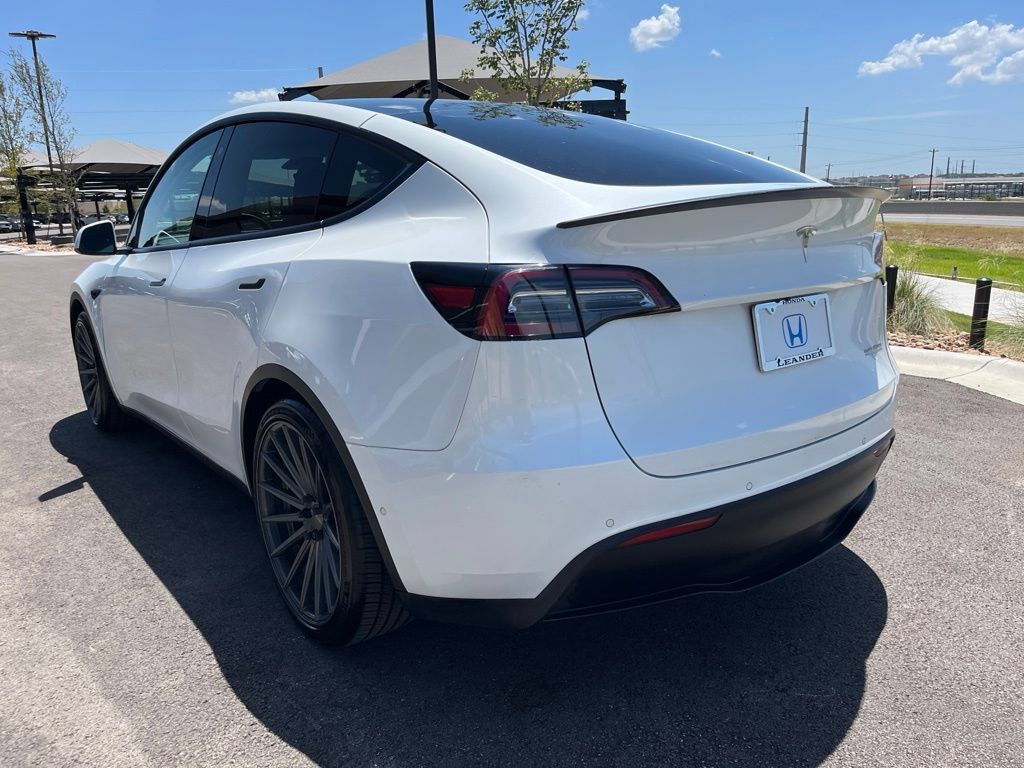 Used 2022 Tesla Model Y Performance AWD/4WD image 6