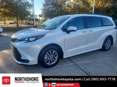 Used 2025 Toyota Sienna XLE
