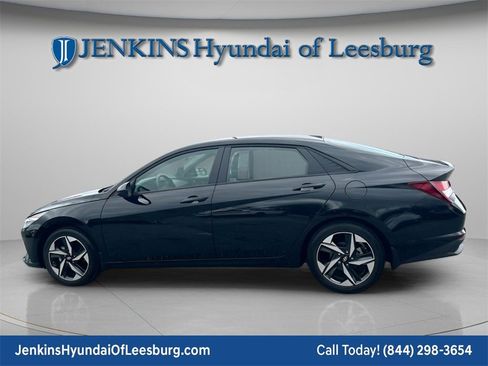 Certified 2023 Hyundai Elantra SEL w/ Convenience Package image 8