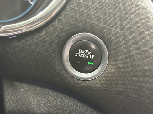 Used 2018 Chevrolet Malibu LT image 22