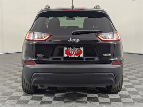 Used 2019 Jeep Cherokee Latitude w/ Popular Appearance Group image 6