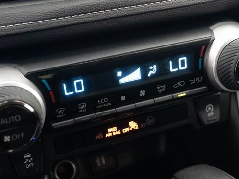 Used 2023 Toyota RAV4 XLE AWD/4WD image 14