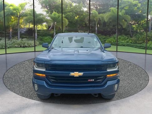 Used 2018 Chevrolet Silverado 1500 LT w/ All Star Edition AWD/4WD image 2