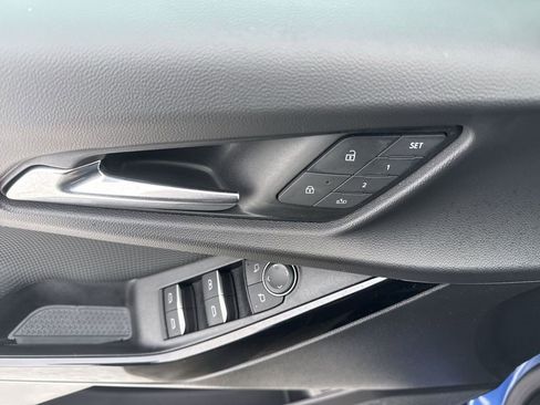 Certified 2025 Chevrolet Equinox RS w/ Safety and Technology Package image 15