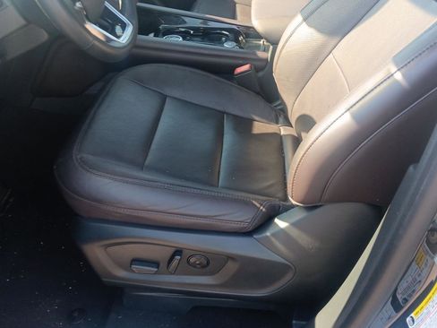 Used 2025 Ford Explorer Platinum w/ LUX Leather Package AWD/4WD image 14