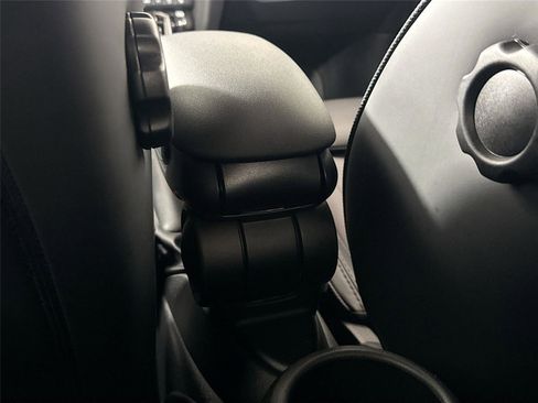 Used 2023 MINI Cooper S image 32