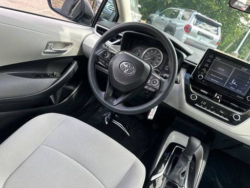 Certified 2021 Toyota Corolla LE FWD image 22