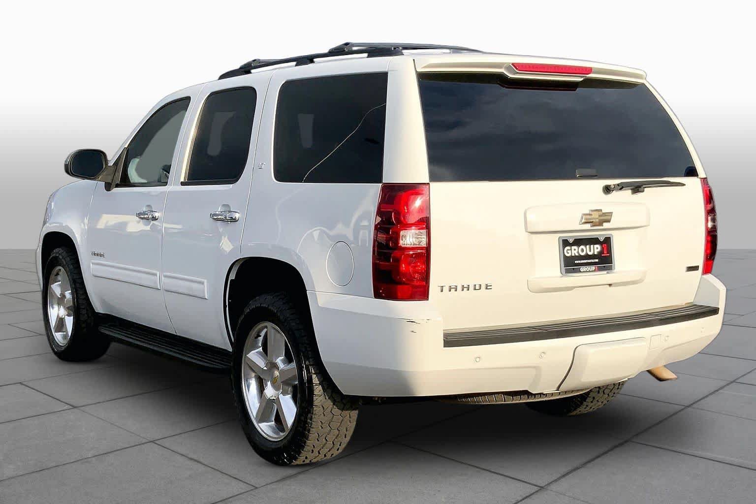 Used 2010 Chevrolet Tahoe LT w/ Luxury Package RWD image 11