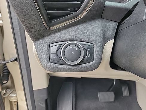 Used 2017 Ford Escape Titanium AWD/4WD image 31