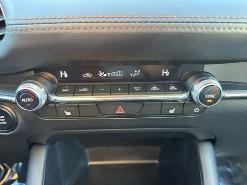 Used 2025 MAZDA MAZDA3 s image 19