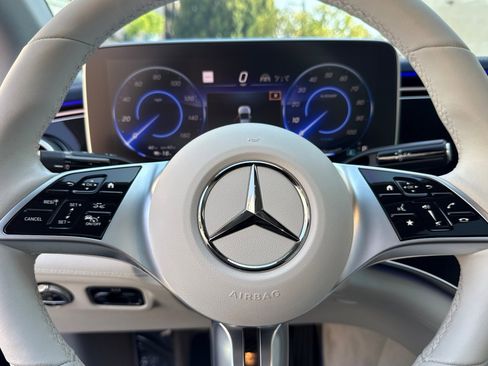 Used 2023 Mercedes-Benz EQE 500 4MATIC Sedan image 22