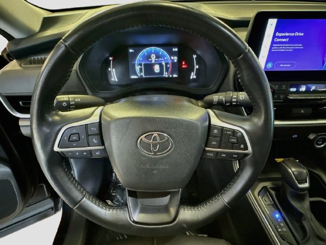 Used 2025 Toyota Grand Highlander FWD image 11