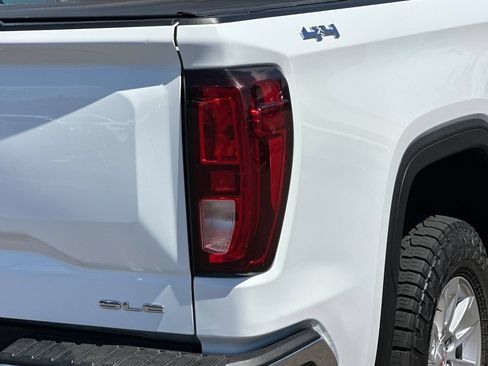 Used 2019 GMC Sierra 1500 SLE w/ SLE Value Package AWD/4WD image 25