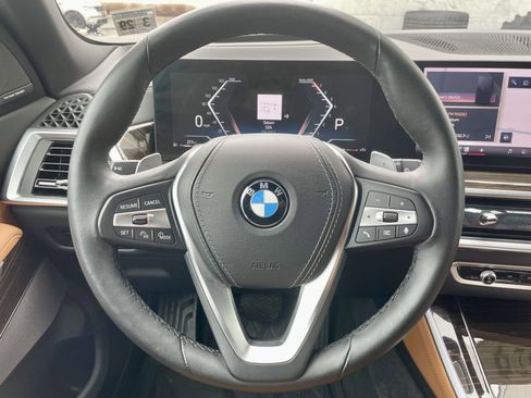 Used 2024 BMW X5 xDrive40i w/ Premium Package image 21