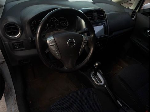 Used 2015 Nissan Versa Note SV FWD image 2