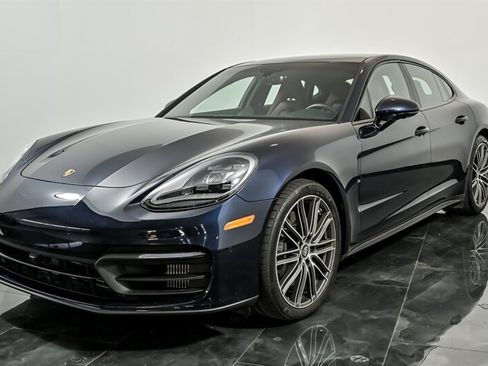 Used 2021 Porsche Panamera image 5