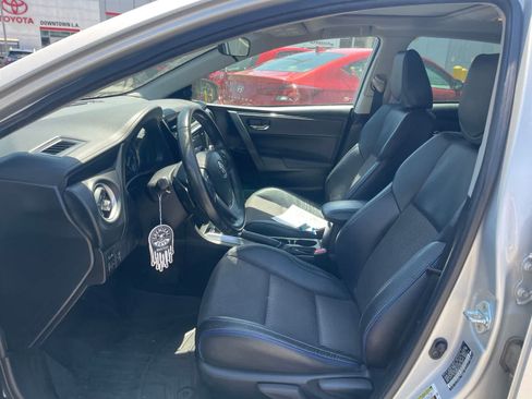 Used 2017 Toyota Corolla SE w/ SE Premium Package FWD image 7