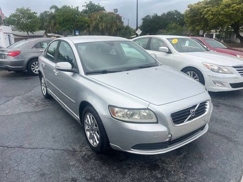Used 2008 Volvo S40 2.4i image 1