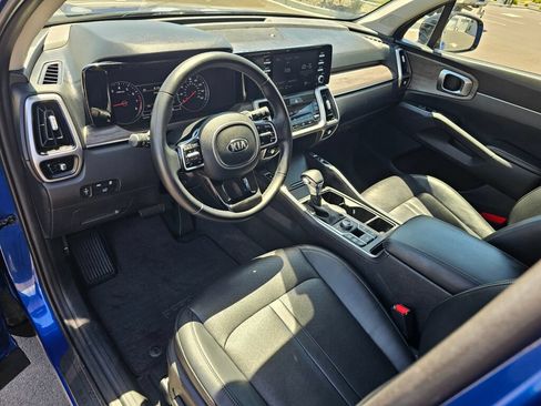 Used 2021 Kia Sorento EX w/ Panoramic Sunroof Package AWD/4WD image 2