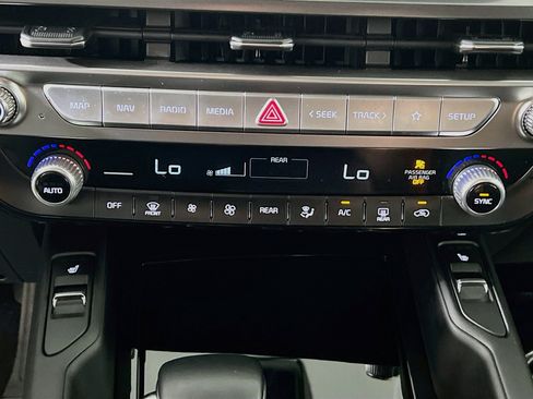 Used 2025 Kia Telluride S FWD image 26