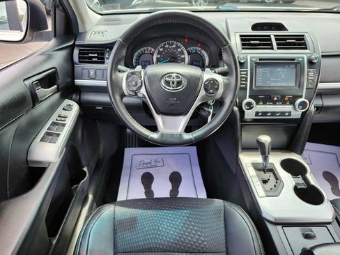 Used 2014 Toyota Camry SE w/ Fleet Convenience Package FWD image 14