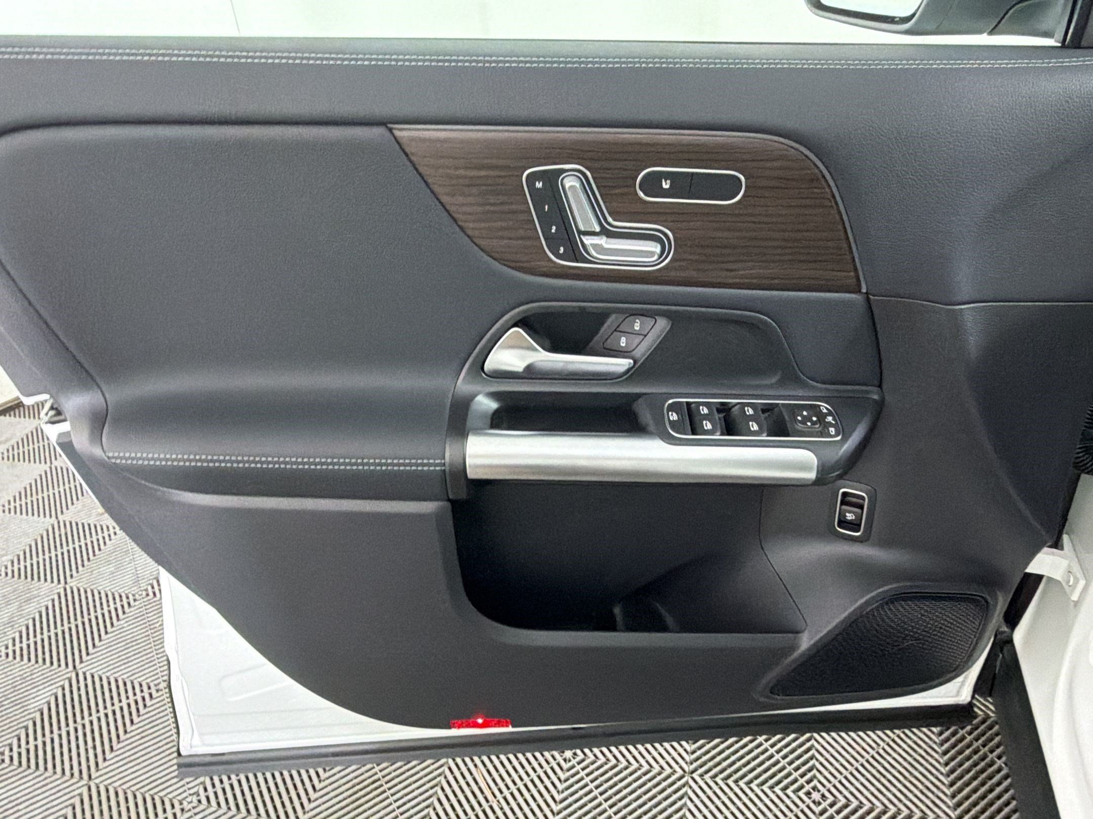 Used 2026 Mercedes-Benz GLA 250 4MATIC image 25