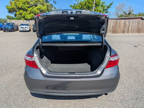 Used 2016 Toyota Camry LE FWD image 13