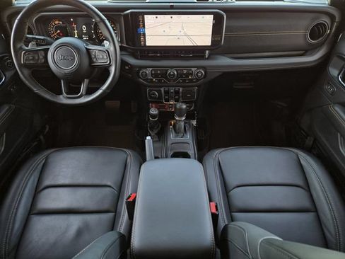 Certified 2025 Jeep Wrangler Unlimited Rubicon 392 AWD/4WD image 28