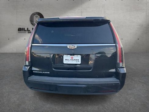 Used 2017 Cadillac Escalade Luxury AWD/4WD image 5