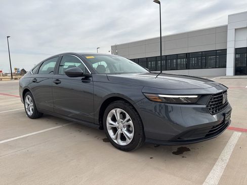 Used 2025 Honda Accord LX image 7