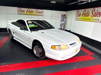 Used 1998 Ford Mustang Convertible image 1