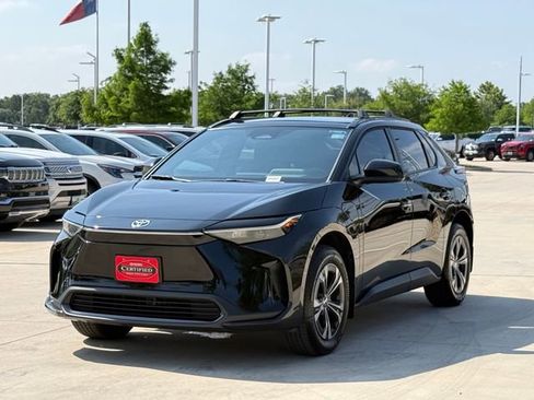 Used 2024 Toyota bZ4X FWD w/ Weather Package image 8