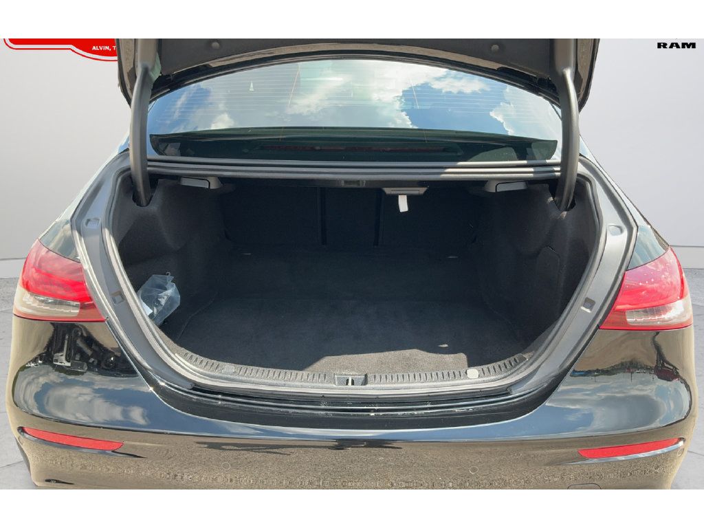 Used 2023 Mercedes-Benz E 350 4MATIC Sedan image 21