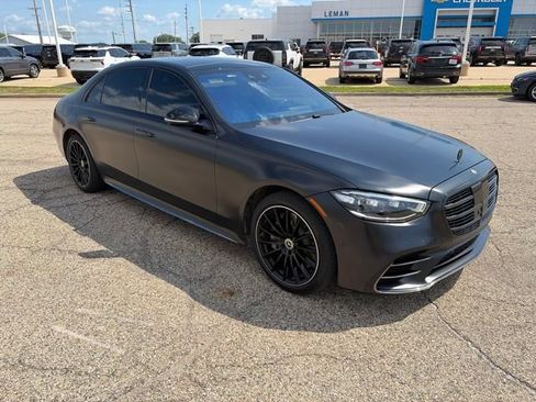 Used 2024 Mercedes-Benz S 580 4MATIC Sedan image 2