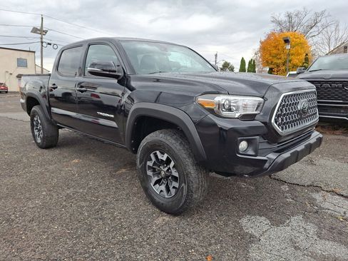 Used 2019 Toyota Tacoma TRD Off-Road image 7