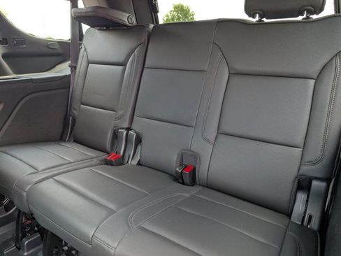 Used 2022 Chevrolet Tahoe High Country AWD/4WD image 14