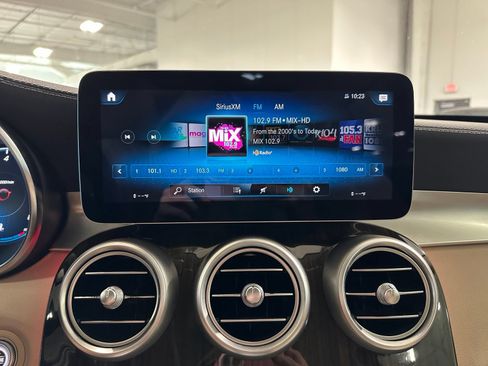 Used 2020 Mercedes-Benz GLC 300 image 27